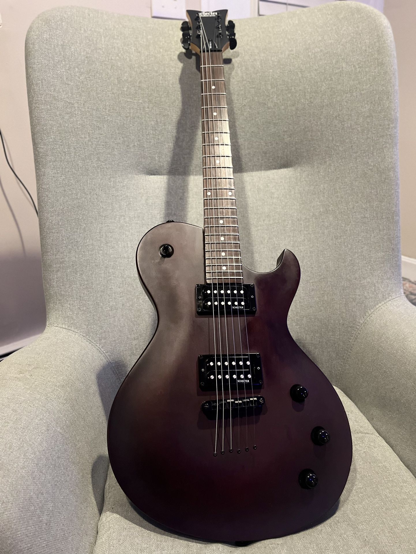 🔥 Schecter Omen Solo-6 Electric Guitar – 180🔥