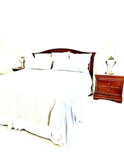 Impressions by Thomasville King Bed Cherry-Finish