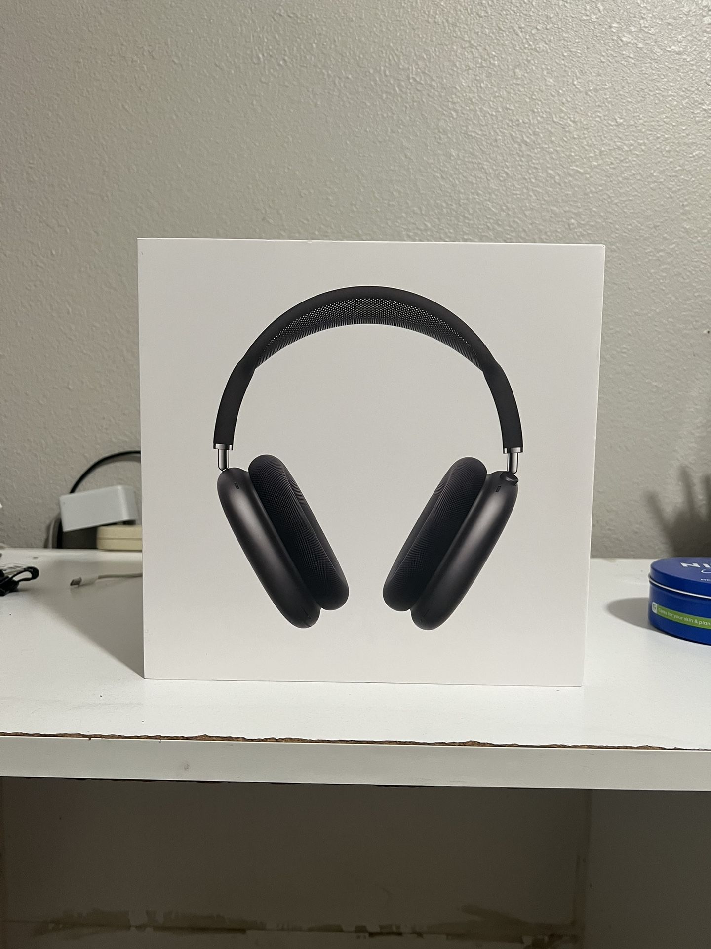 Airpods Max BRAND NEW NEVER USED
