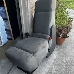 2008 F150 Front Middle Bench Seat 