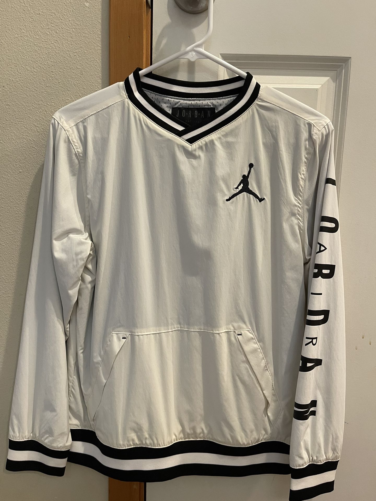 Jordan /  Nike Windbreaker Jacket  Y-Large