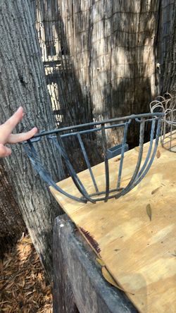 Antique Metal Wire Wall Planter Basket