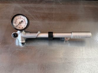Harley-Davidson Pump for Air Shocks