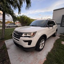 2018 Ford Explorer