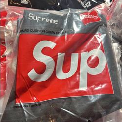 supreme socks 