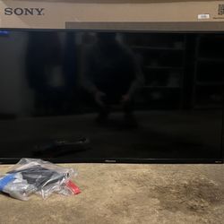 Hisense 40” LED LCD Roku TV