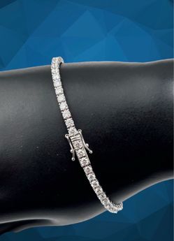 Diamond Tennis bracelet in 14k White Gold