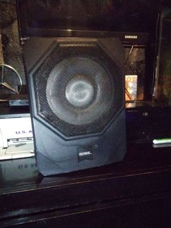 SSL This is a Sound Storm Laboratories US10K 10-inch under-seat powered car subwoofer.Power Output