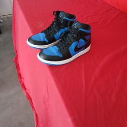 AiR JoRDAn TENNIS SHOES  JoRDAn IN GOD  CONDITION 