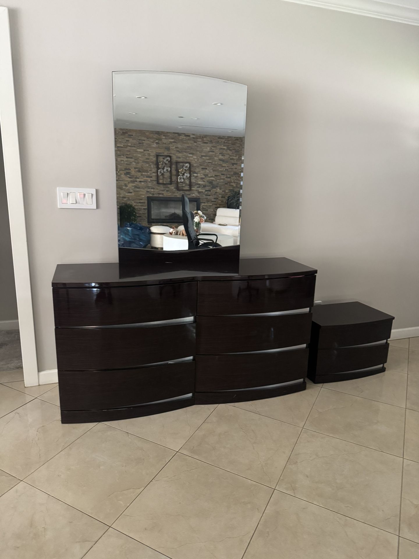 Drawer With Mirror