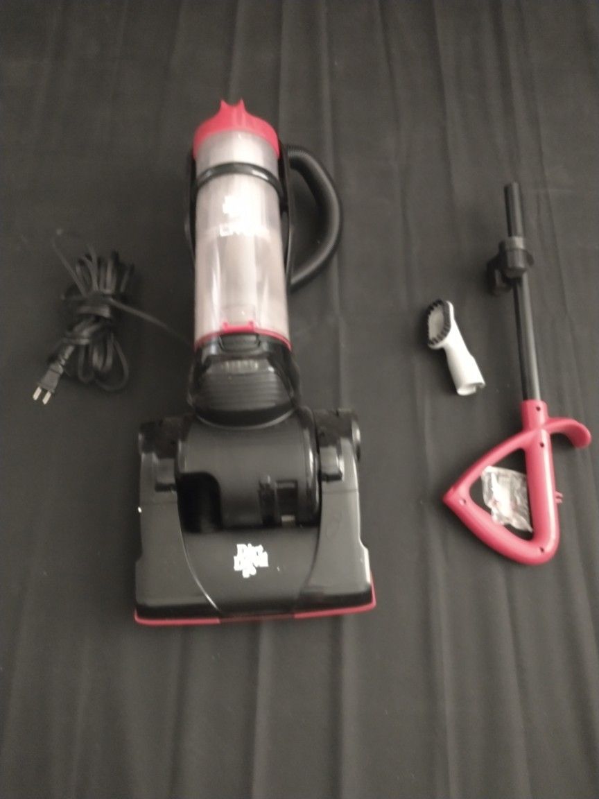 Dirt Devil Endura Lite Compact Bagless Upright Vacuum Cleaner, UD20121- NEW
