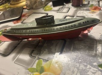 Vintage Wolverine Tin Wind Up Diving Submarine S-87