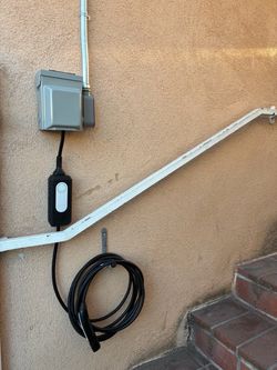 Tesla wall connector EV car charger outlet nema 1450 level 2