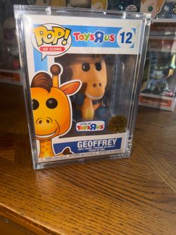 Funko Pop Toys R Us Geoffrey Sealed Brand New