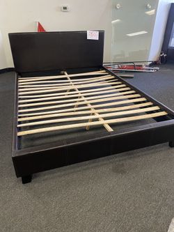Queen Bed Diaplay Model