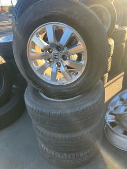 16” Honda Odyssey rims with good tires