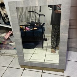 Vanity dresser And two End Tables