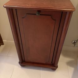 Mahogany Hamper