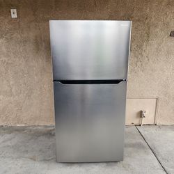 33x31x66 INSIGNIA FRIDGE 21CUFT SILVER 3MONTHS WARRANTY 