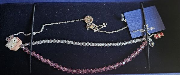 Swarovski Hello Kitty Necklace (Read Description)