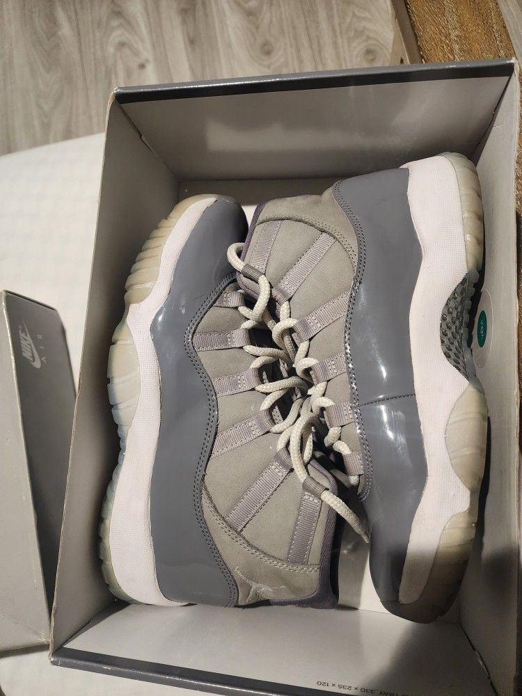 Jordan 11 Cool Grey Size 8.5 