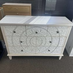 Chantilly Whitewashed Carved 3 over 4 Drawer Dresser(damage)