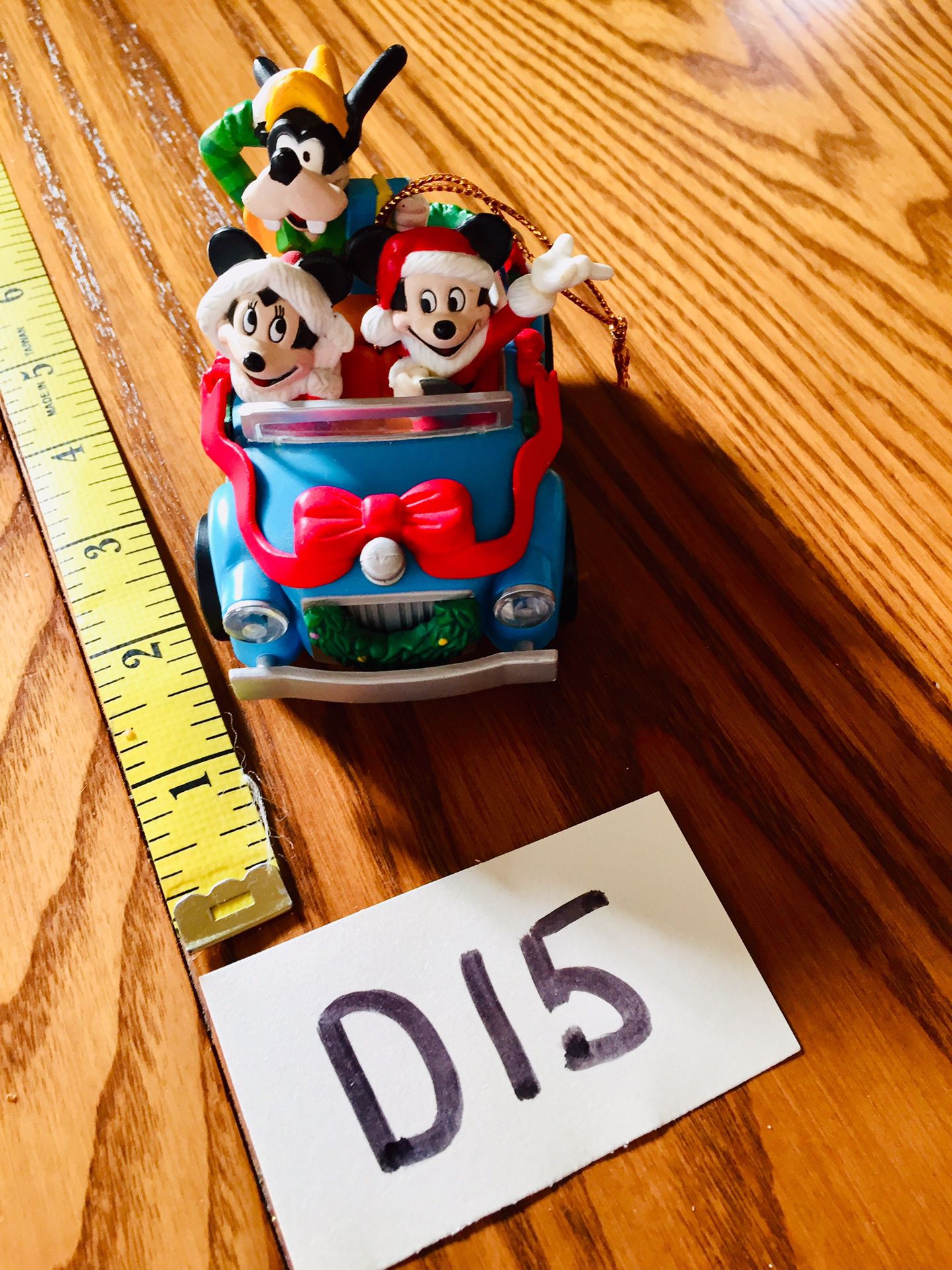 Christmas ornament car lights up! Disney’s Mickey Minnie and goofy