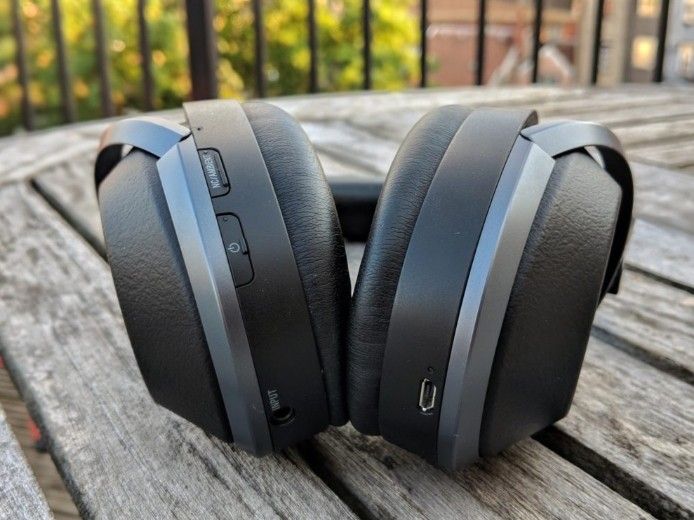 Sony wh-1000xm2 noise canceling headphones