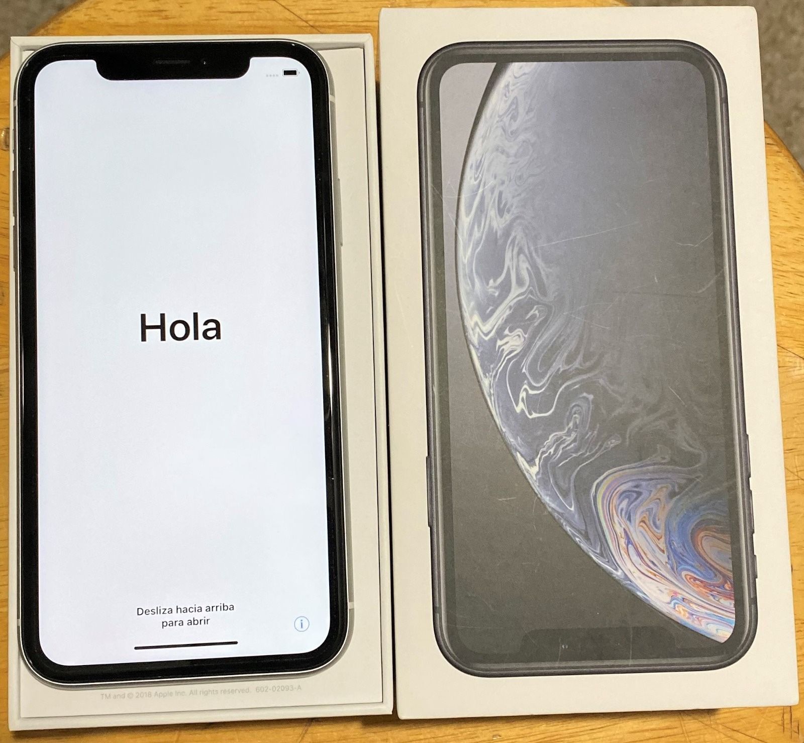 iPhone XR Unlocked White 64 GB