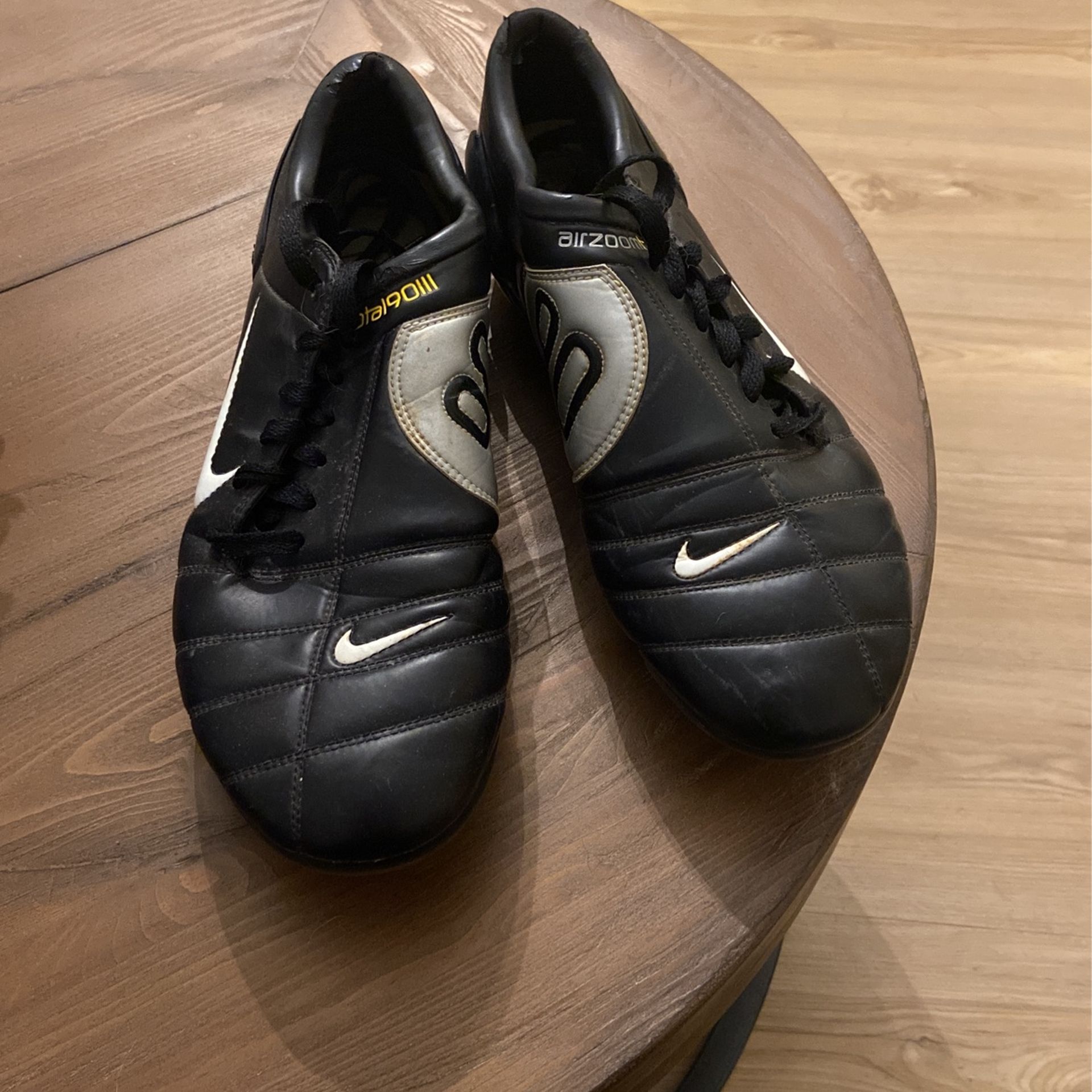 Total 90 Soccer Cleats