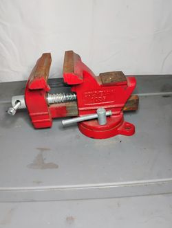 Colombian 1035 With Swivel Bench Vise