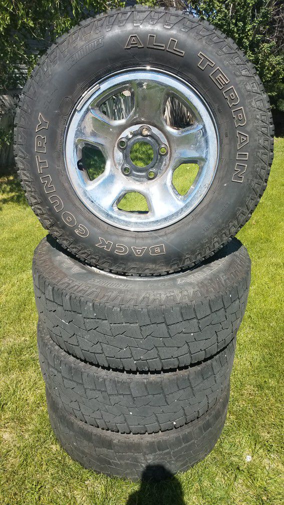 32" Tires 5x5.5 Lug Pattern Dodge, Ford