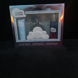 Ariana Grande Cloud 3-Piece Fragrance Gift Set - EDP Spray, Body Mist & Soufflé