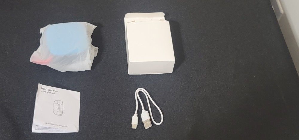 Mini Bluetooth Speaker – 5W, Clip-On, Great Sound