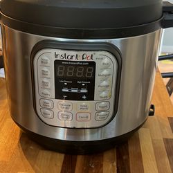 Insta Pot DUO 6-Quart Electric Pressure Cooker