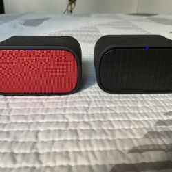 Ultimate Ears Mini Boom Wireless Bluetooth Speaker price for both working perfect no issue  