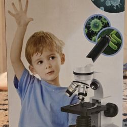 Microscope for kids with prepared slides 40X-1000X. 