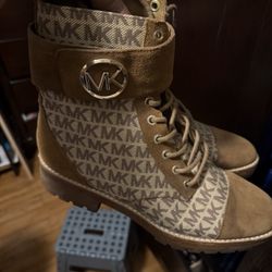 Michael Kors Boots Size 10