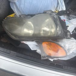 BMW 2004 325i E46 Headlights 