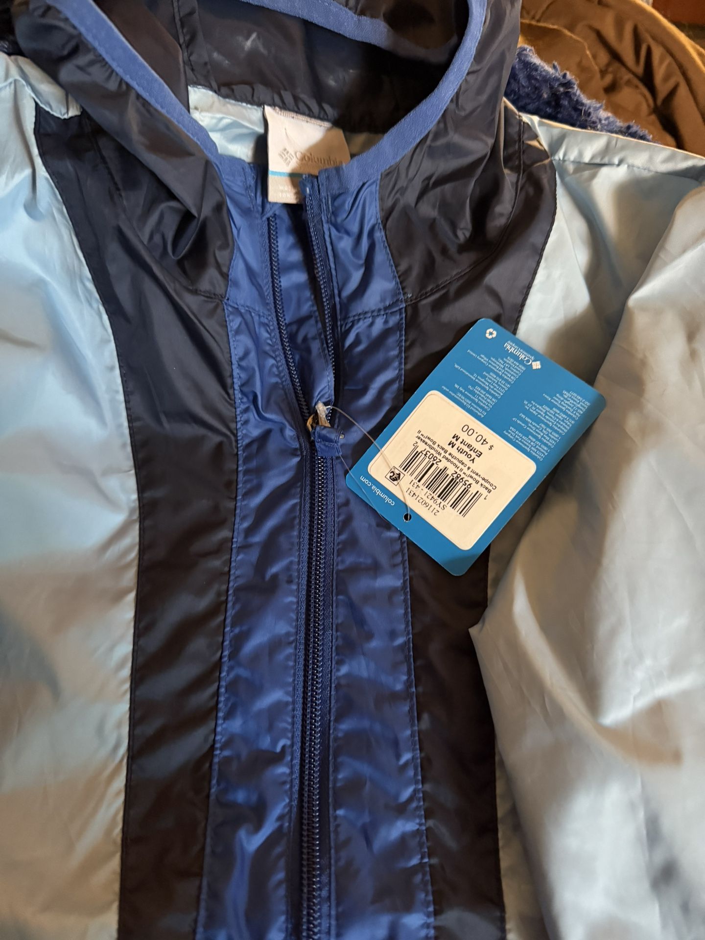 Boys Columbia Medium Hooded Windbreaker Nwt