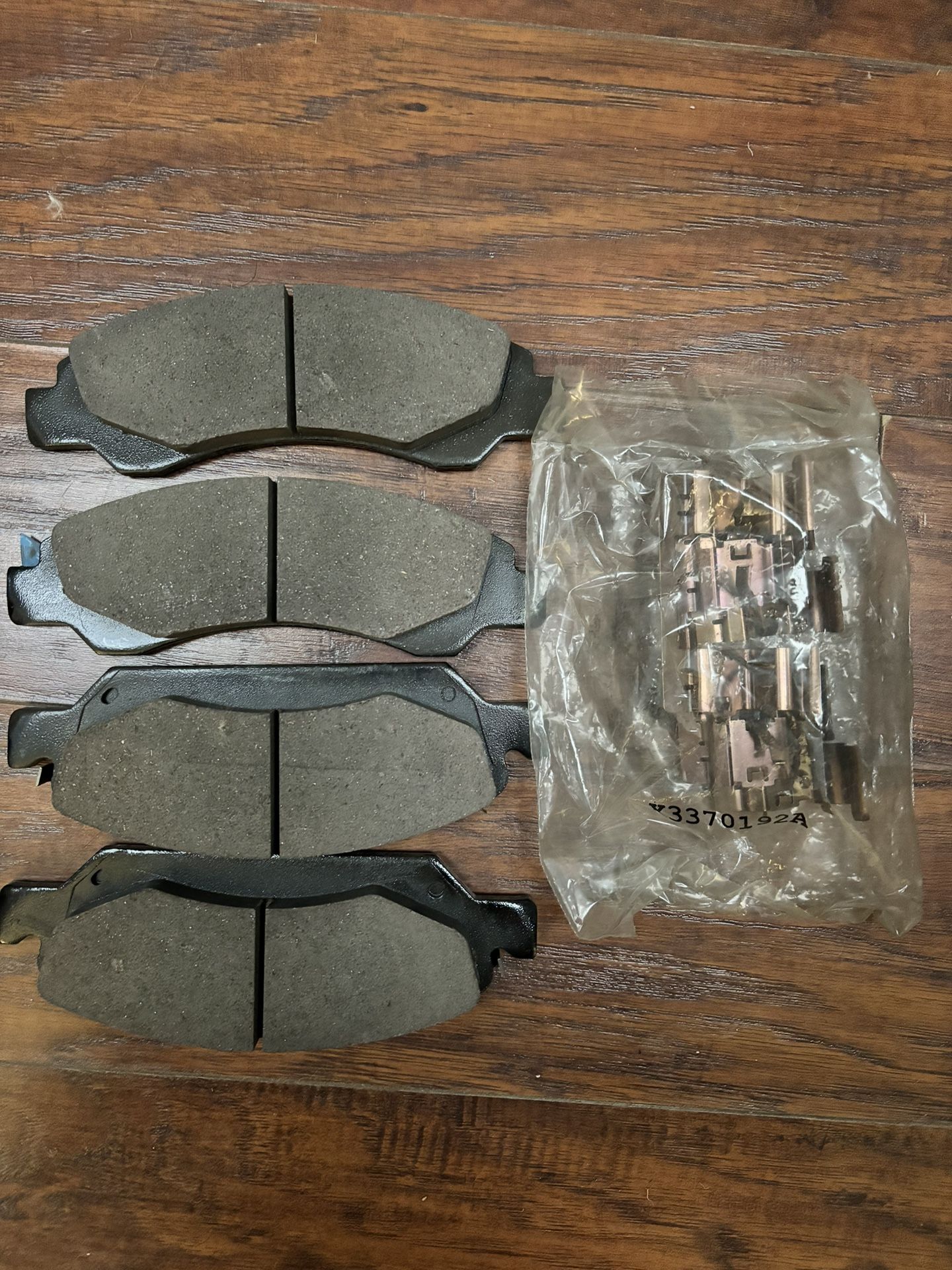 Genuine GM Front Brake Pad Set-With Clips