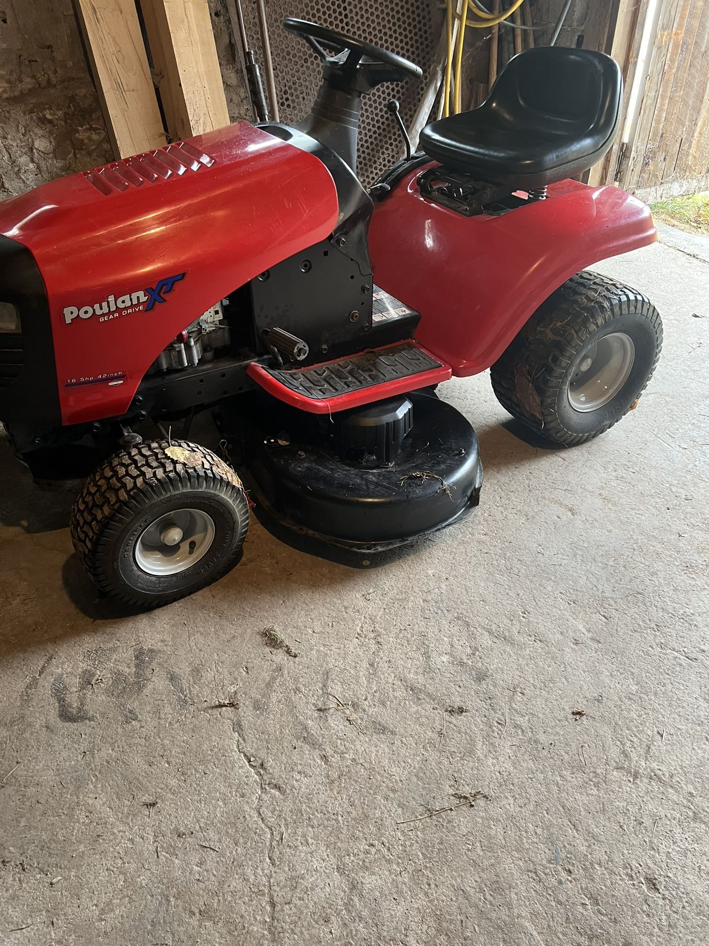 Poulan Riding Mower
