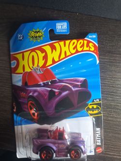 Hot Wheels Batman Classic TV Series Die-Cast Car