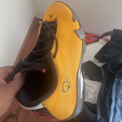 Air Jordan 14 Retro Ferrari 