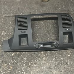 Chevy Silverado Dash Radio Vent Bezel 2007-2013
