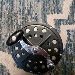 Vintage Large Metal Pflueger Pakron No.3178 Fly Fishing Reel