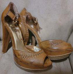 Tan Leather Strappy Heel By Guess- Size 7½