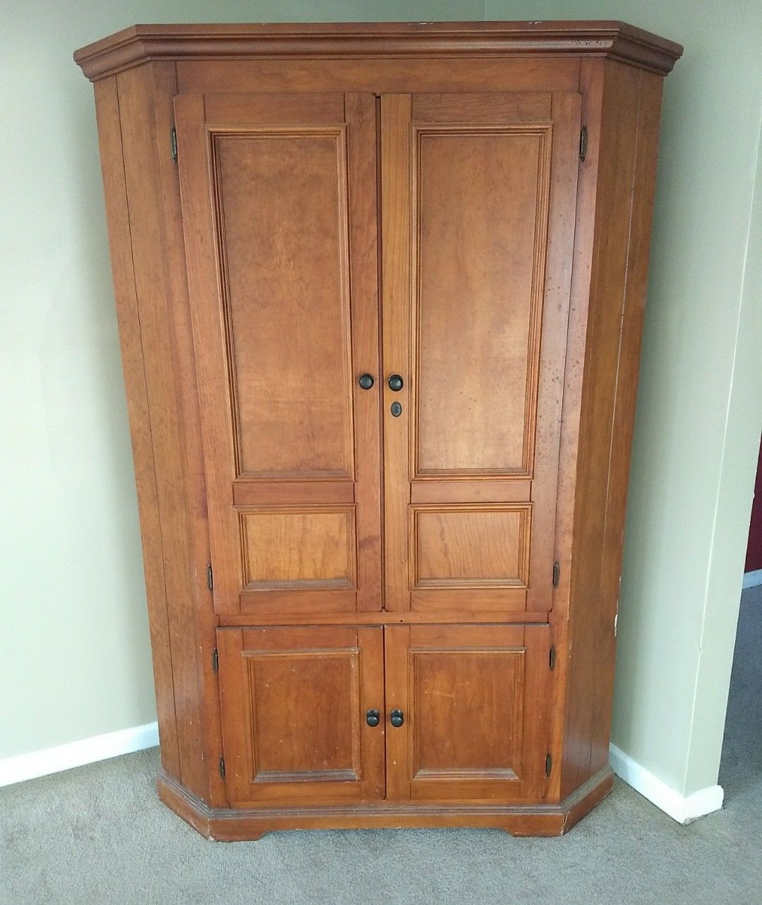 Desk armoire