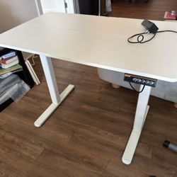 Electric Standing Desk Sit Stand Desk 40x24 White Adjustable Height