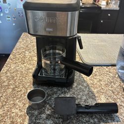 Gourmia Espresso/Coffee Maker 